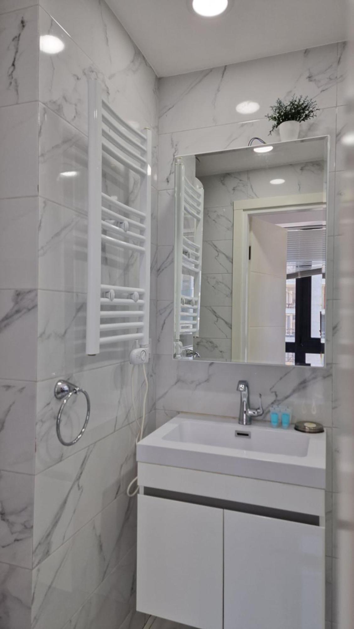 Your Beach Tower Batumi Habitación foto